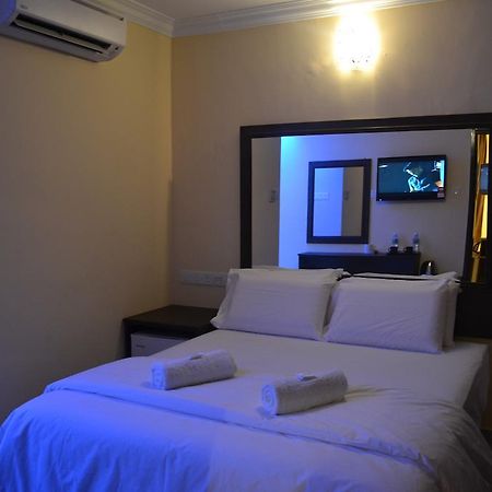 City Times Inn Seri Kembangan Luaran gambar