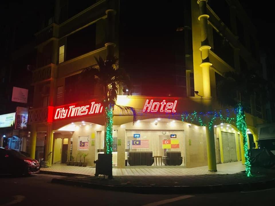 City Times Inn Seri Kembangan Luaran gambar