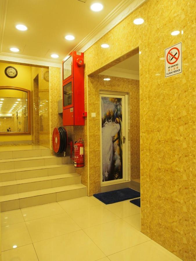 City Times Inn Seri Kembangan Luaran gambar