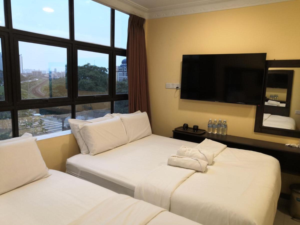 City Times Inn Seri Kembangan Luaran gambar