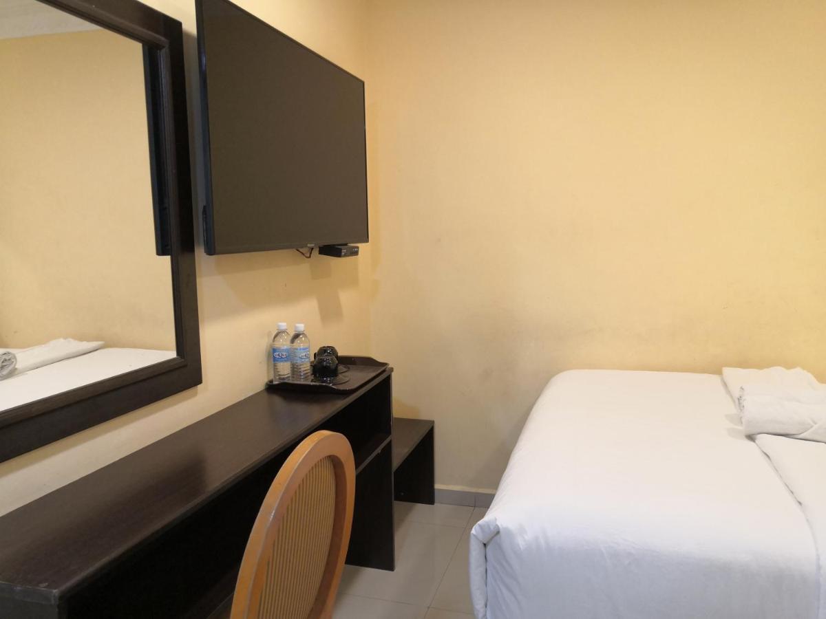 City Times Inn Seri Kembangan Luaran gambar