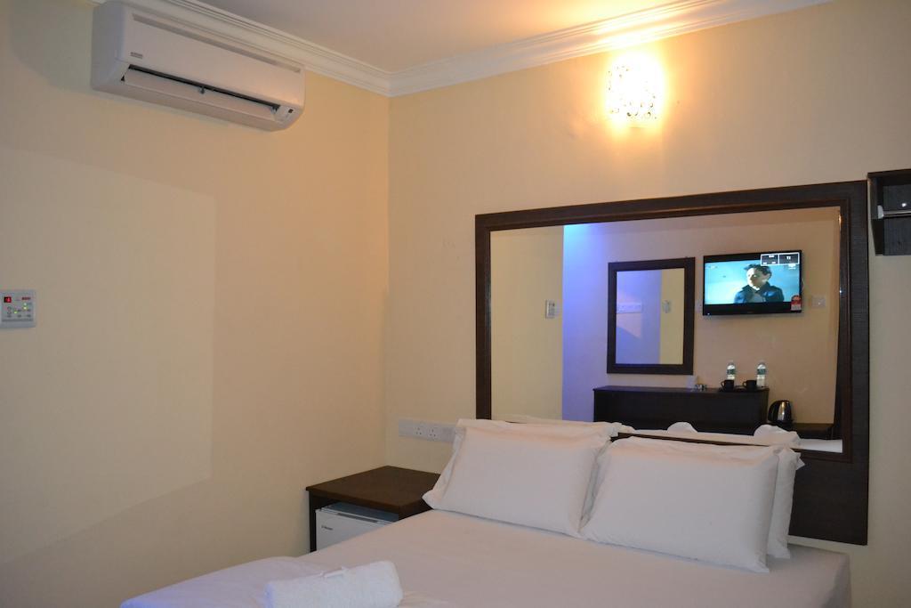City Times Inn Seri Kembangan Luaran gambar