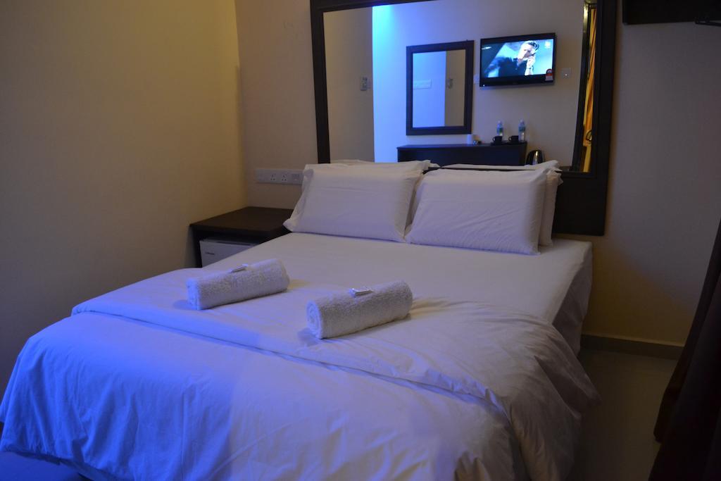 City Times Inn Seri Kembangan Luaran gambar